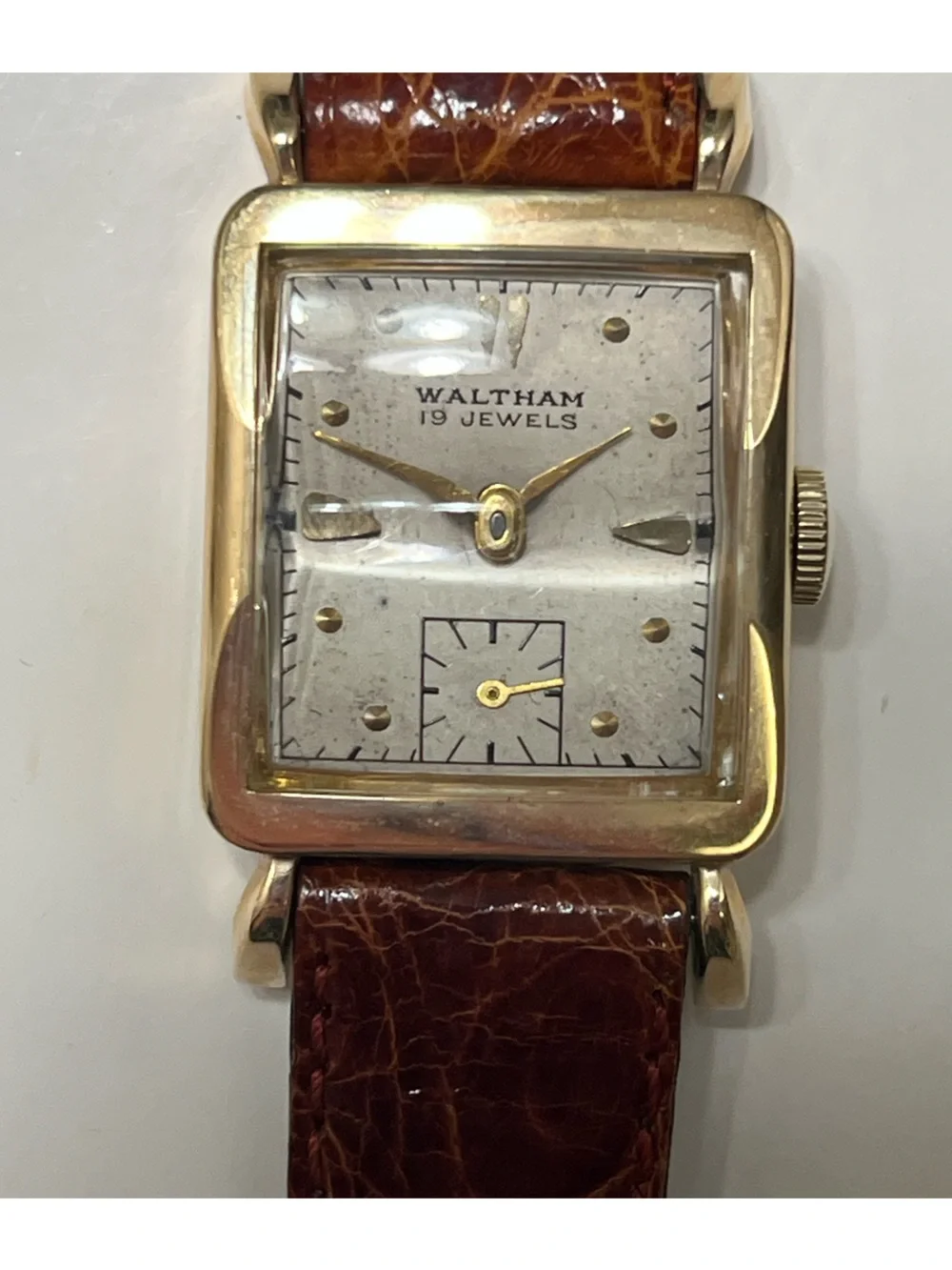 Waltham 19 Jewels 14k Gold Manual Winding Watch with Brown Leather Strap